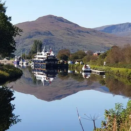 Apartment Caledonian Canal Floor Flat, View Of Ben Nevis
