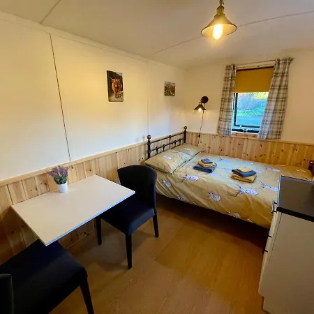 Per Ardua Shepherds Hut Apartment