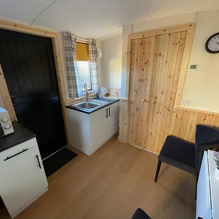 Apartment Per Ardua Shepherds Hut *