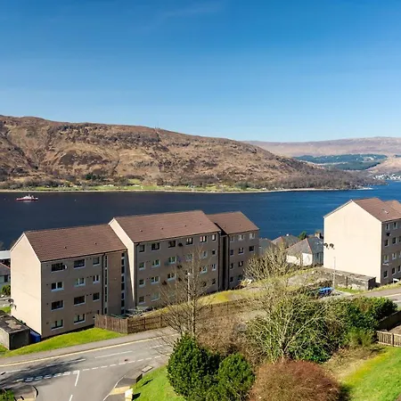 Loch & Hill View * Fort William