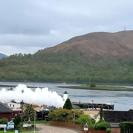 Apartment Caledonian Canal Floor Flat, View Of Ben Nevis Fort William