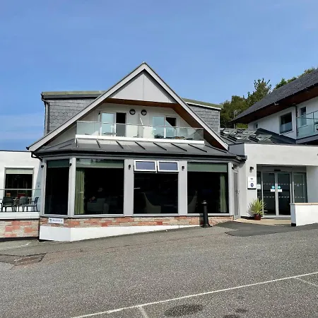 Clan Macduff Hotel