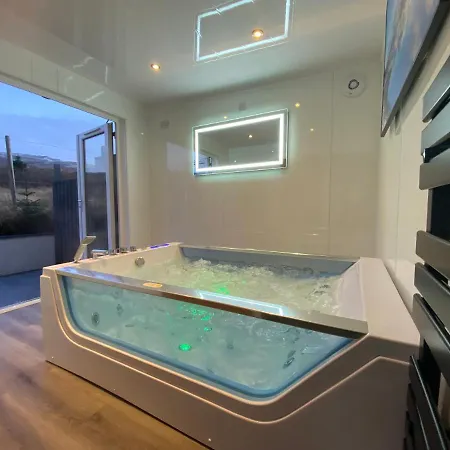Highland - Ben View & Jacuzzi Bath Fort William
