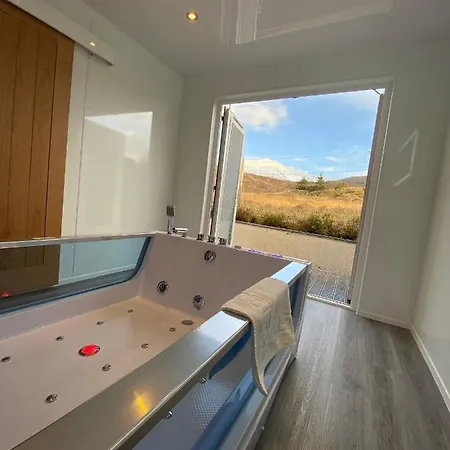 Apartment Highland - Ben View & Jacuzzi Bath