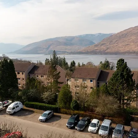 Loch & Hill View *