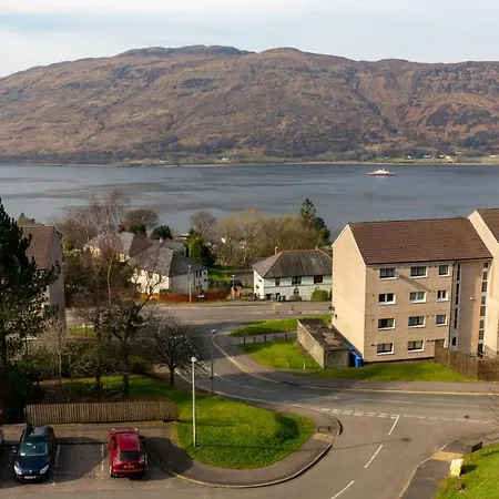 Loch & Hill View *