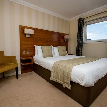Nevis Bank Hotel Fort William