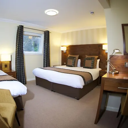 Nevis Bank Hotel Fort William