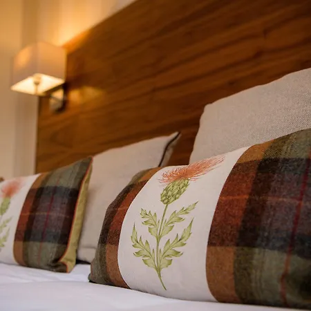 Nevis Bank Hotel Fort William