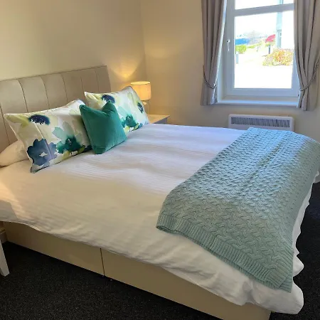 Corran, Glenloch View, William 2-bedroom Loch Side Flat *