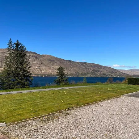 Corran, Glenloch View, William 2-bedroom Loch Side Flat Fort William