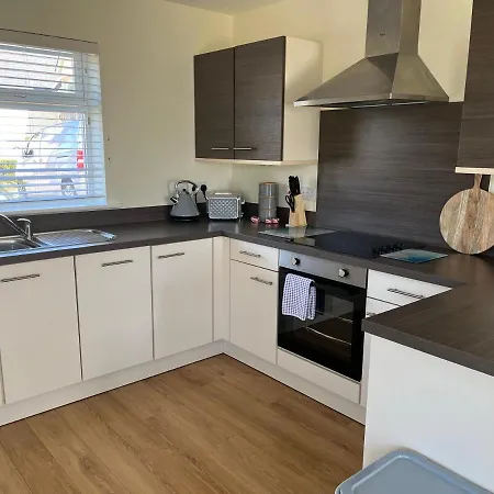 Corran, Glenloch View, William 2-bedroom Loch Side Flat Apartment *