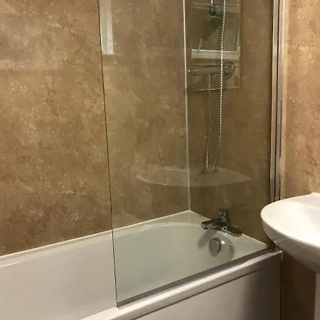 Appin, Beautiful Lochside With Balcony Apartment