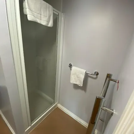 Hotel Waterfront - Only 3*
