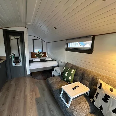 Westwind Pod Apartment *