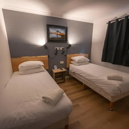 Roam West 3*