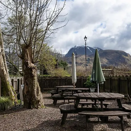 Canalside Holiday home