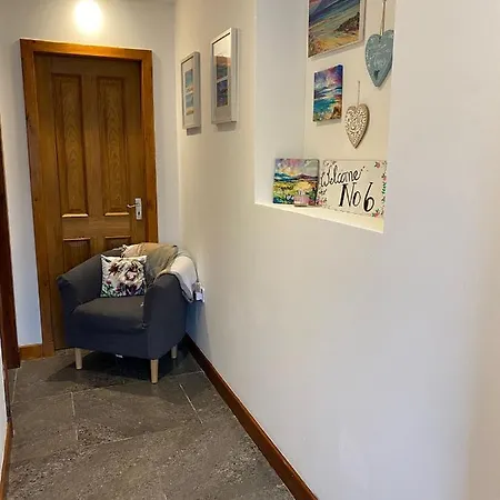 Number 6 Apartment *
