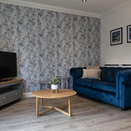Canalside Holiday home *