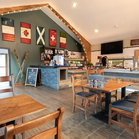 The Base Camp Hotel, Nevis Range Hotel 3*