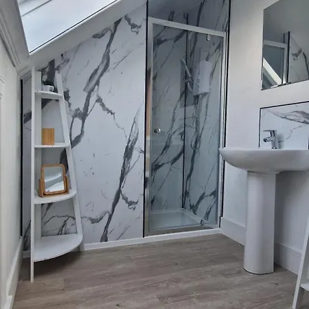 North Face Dwelling At Ardenvale Self Catering *