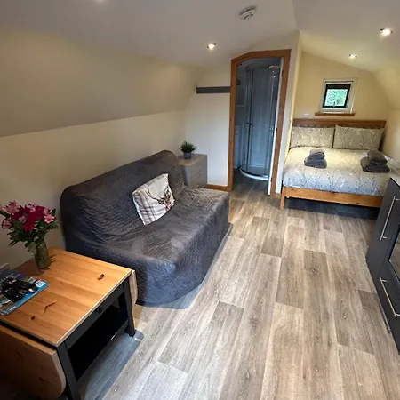 Morvan Pod & Hot Tub *