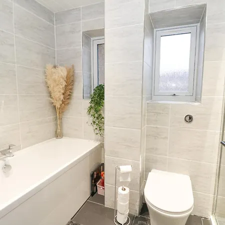 Apartment 22 Moray Place