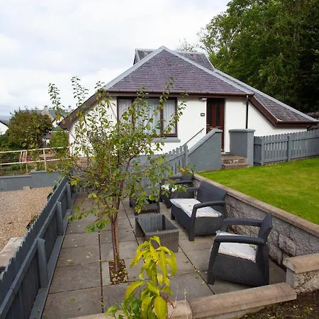 Lochiel Guest house *