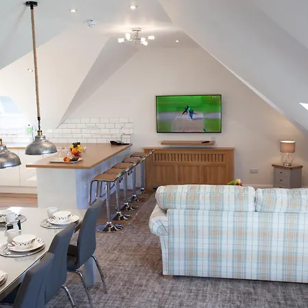 Lochiel Guest house