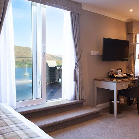 Lochiel Guest house *