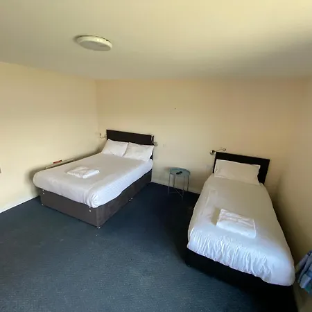 Hotel Waterfront - Only 3*