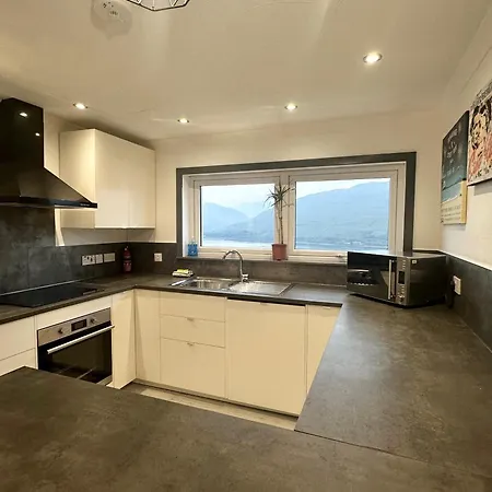 Ross Place Apartment *