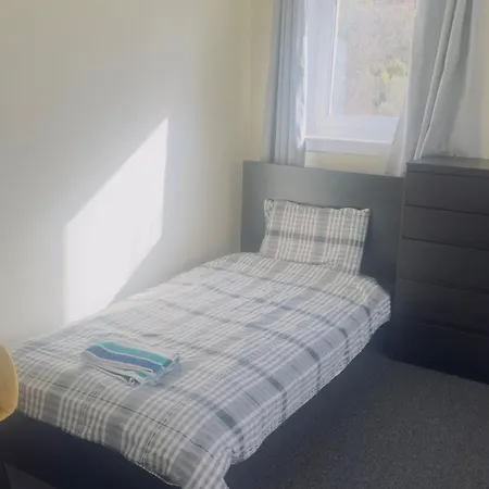 Hostel Budget *