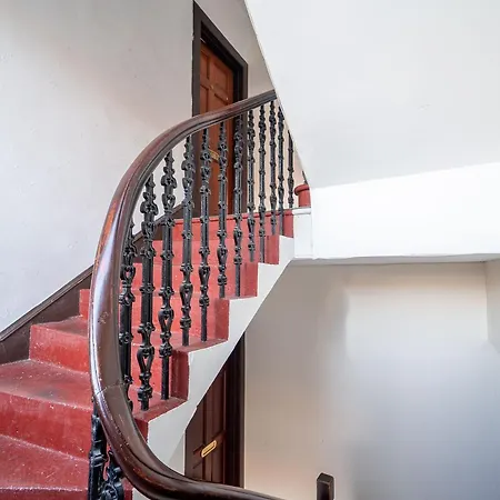 Hostel Prime Location In High Street