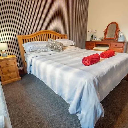 Prime Location In High Street Hostel Fort William