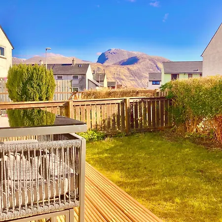 Raines House, With Ben Nevis Views Holiday home