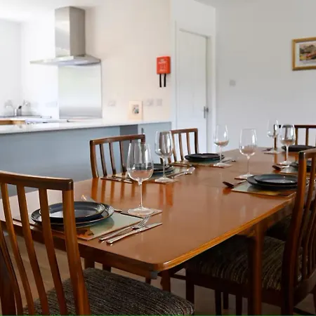 Heathercroft House-Modern 3 Bed House With Stunning Views