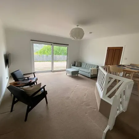 Heathercroft Apartment-quiet, 2 Bed Apartment