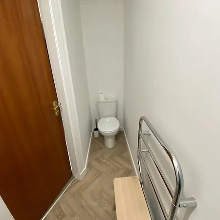 Heathercroft Apartment-quiet, 2 Bed