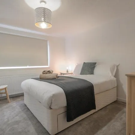 Apartment Heathercroft Apartment-quiet, 2 Bed