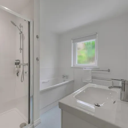 Heathercroft House-modern 3 Bed House With Stunning Views