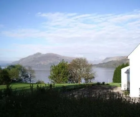 Campfield House 3*