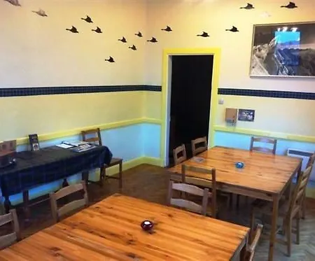 Hostel Chase The Wild Goose, By William *
