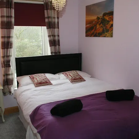 Glenlochy Nevis Bridge Apartment *
