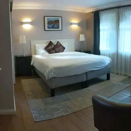 Maclean Guest house
