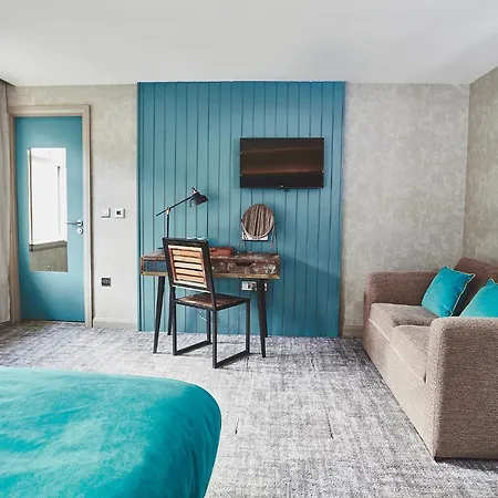 The Garrison Hotel 4*