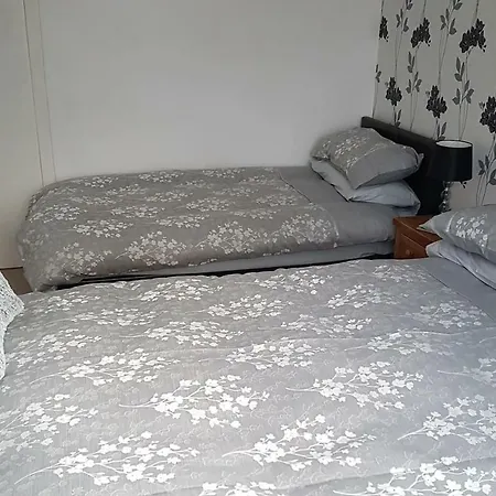 Farrow Apartment *