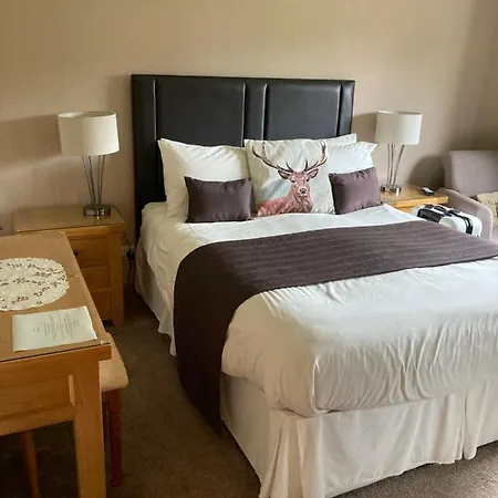 Mayfield Bed & Breakfast 2*