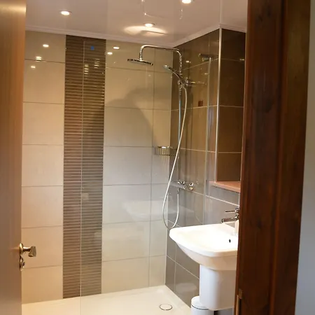 Cruachan 3* Fort William