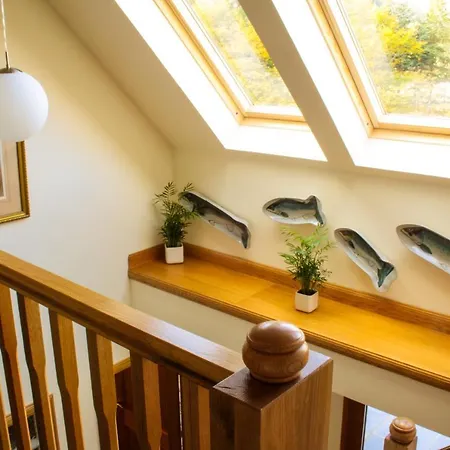Glen Nevis Holidays 4*